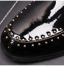 Load image into Gallery viewer, New Luxury Men Patent Leather Embroider Crown Toe Patent Leather Shoes
