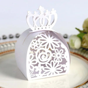 Crown adorned gift box, party favors