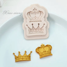 Load image into Gallery viewer, King Crown And Queen Crown Fondant Silicone Molds For Baking
